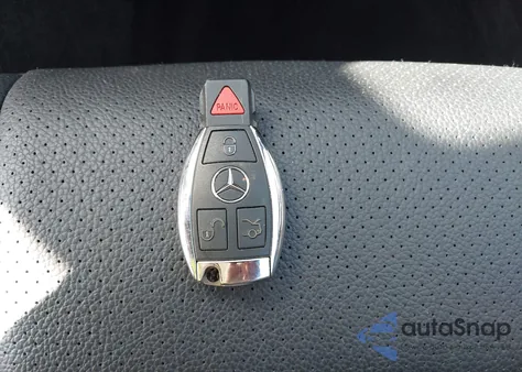 2015 Mercedes-Benz Glk 350 4Matic z USA, uszkodzony, nr VIN WDCGG8JB8FG344498